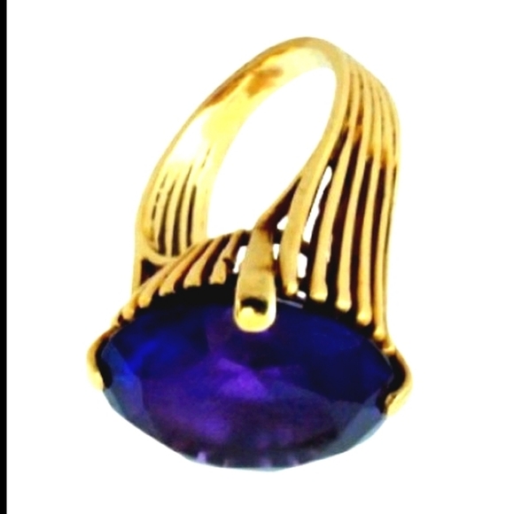 18K Yellow Gold 16CTS Royal Amethyst Ring - Picture 3 of 4